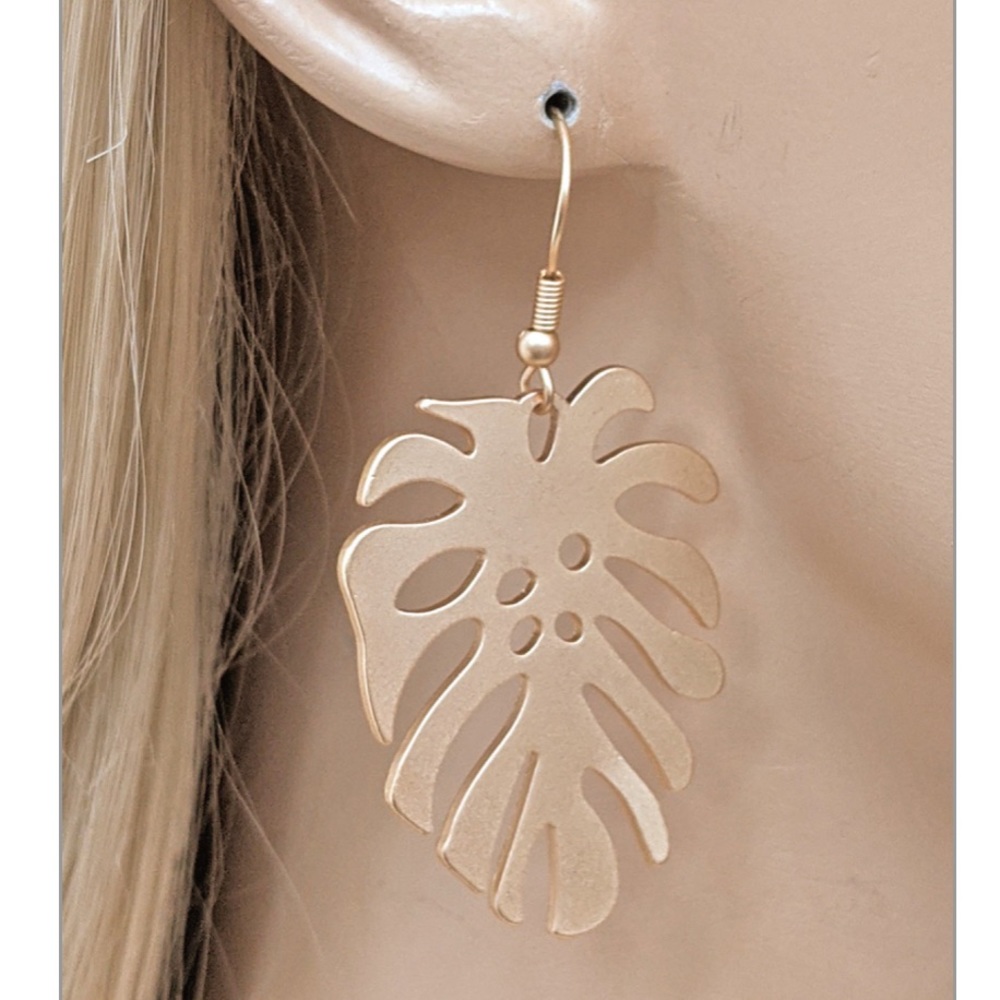 NWT Gold Leaf Plant Statement Earrings - Picture 4 of 5